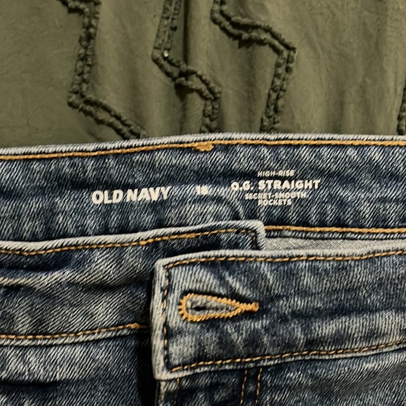 Brand new size 18 Old navy shorts - Picture 3 of 5